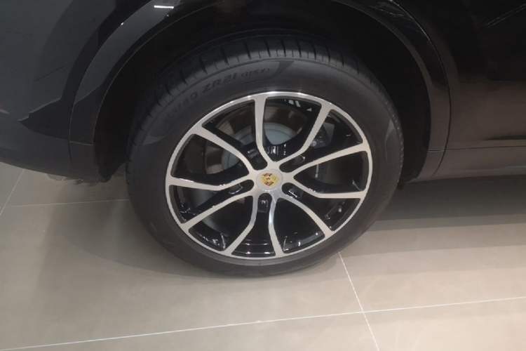 Used Porsche Cayenne 2024 Cayenne 3.0T Exterior 5