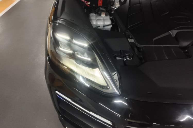 Used Porsche Cayenne 2024 Cayenne 3.0T Exterior 6