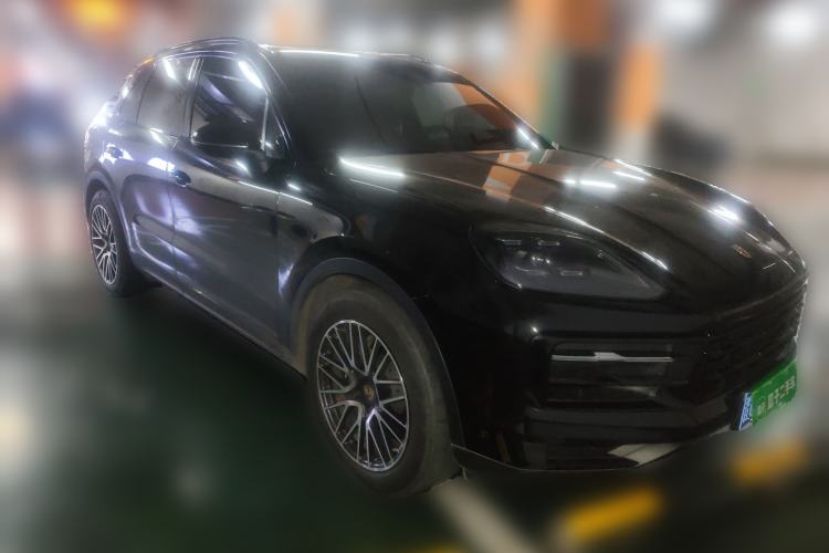 Used Porsche Cayenne 2024 Cayenne 3.0T Front Right 45 Deg
