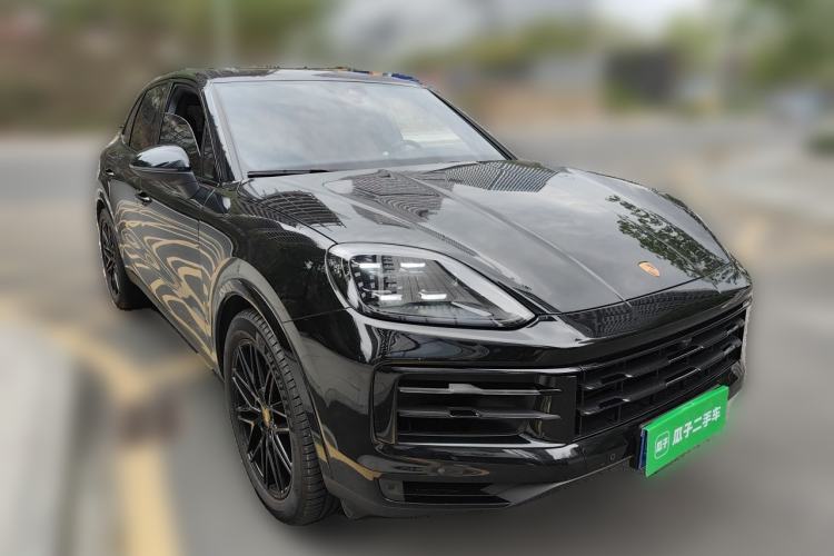Used Porsche Cayenne 2024 Cayenne 3.0T Front Right 45 Deg