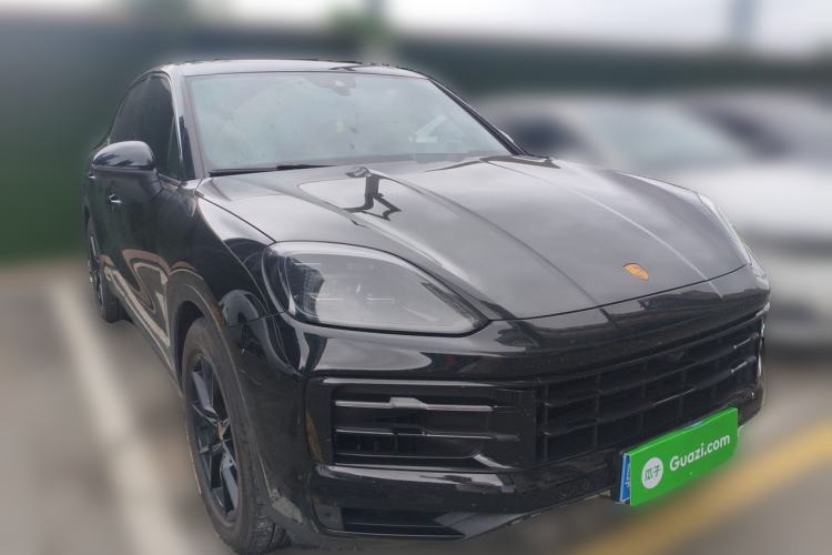 Used Porsche Cayenne 2024 Cayenne 3.0T Front Right 45 Deg