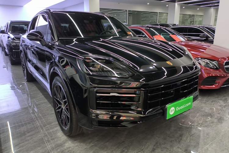 Used Porsche Cayenne 2024 Cayenne 3.0T Front Right 45 Deg