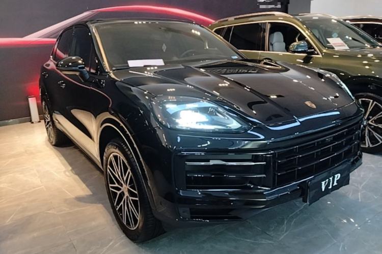 Used Porsche Cayenne 2024 Cayenne 3.0T Front Right 45 Deg
