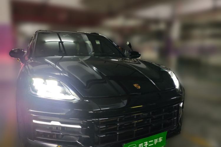 Used Porsche Cayenne 2024 Cayenne 3.0T Front Right 45 Deg
