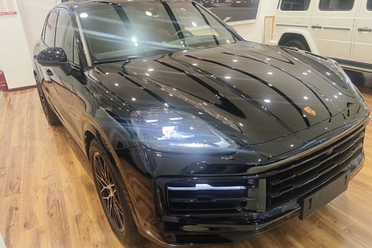 Used Porsche Cayenne 2024 Cayenne 3.0T Front Right 45 Deg