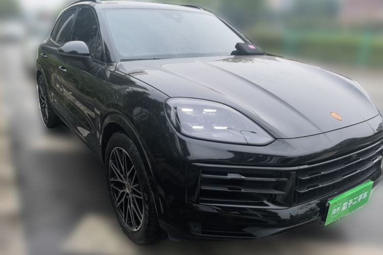 Used Porsche Cayenne 2024 Cayenne 3.0T Front Right 45 Deg