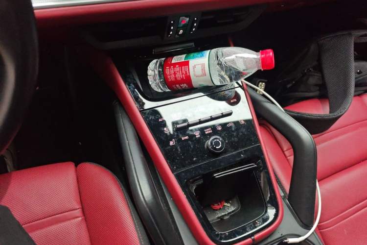 Used Porsche Cayenne 2024 Cayenne 3.0T Gear Lever