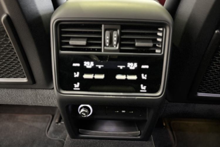 Used Porsche Cayenne 2024 Cayenne 3.0T Interior 3