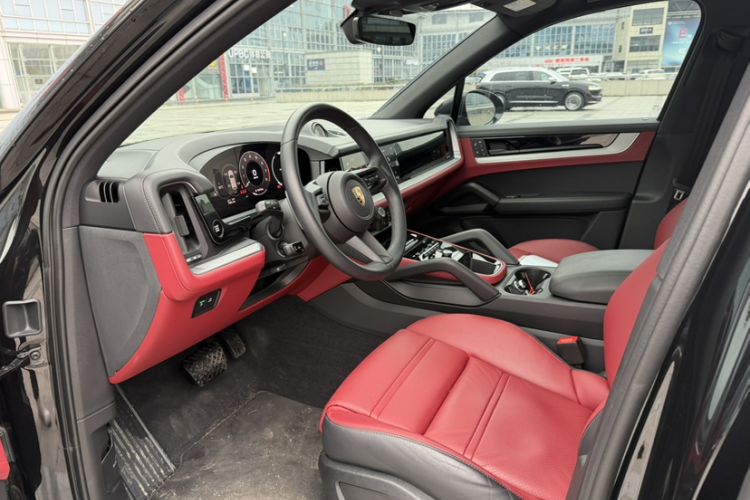 Used Porsche Cayenne 2024 Cayenne 3.0T Interior 3