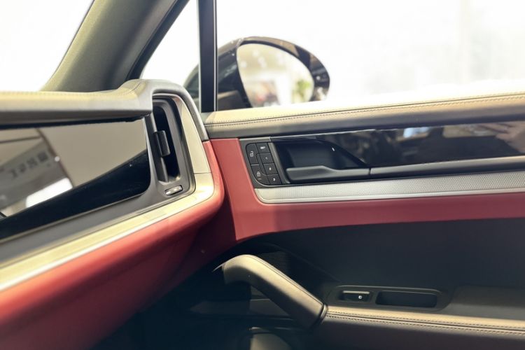 Used Porsche Cayenne 2024 Cayenne 3.0T Interior 4