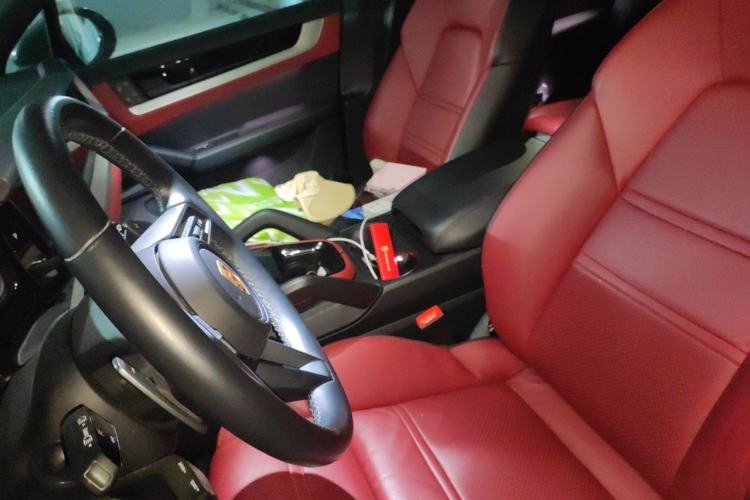 Used Porsche Cayenne 2024 Cayenne 3.0T Left Front Seat