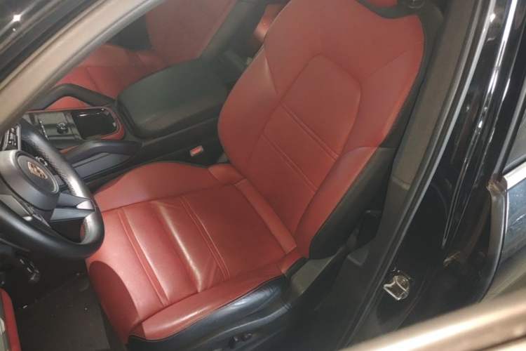 Used Porsche Cayenne 2024 Cayenne 3.0T Left Front Seat