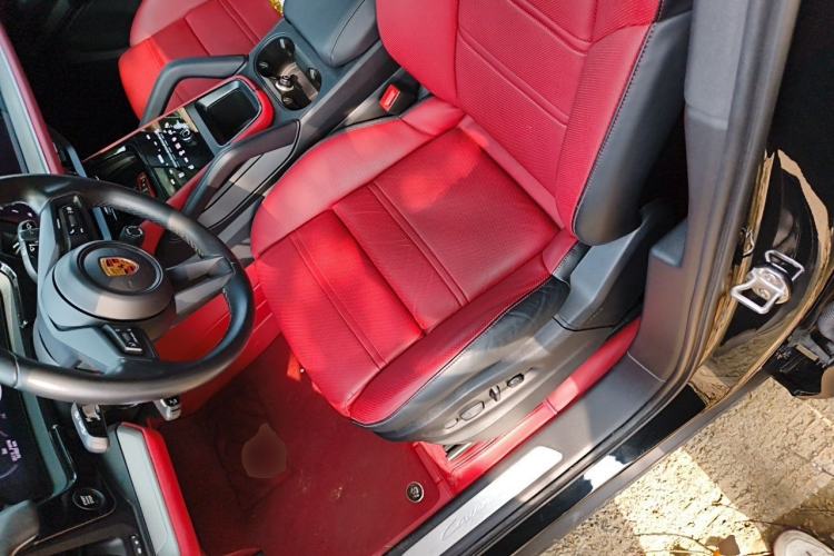 Used Porsche Cayenne 2024 Cayenne 3.0T Left Front Seat