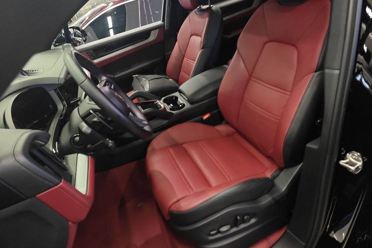 Used Porsche Cayenne 2024 Cayenne 3.0T Left Front Seat
