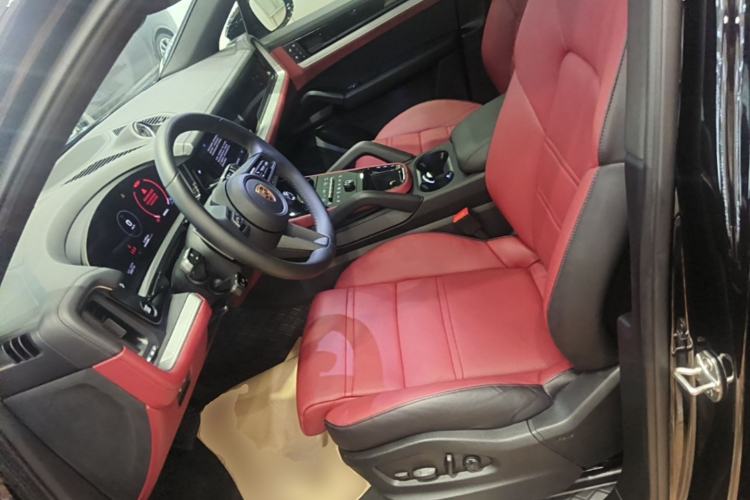 Used Porsche Cayenne 2024 Cayenne 3.0T Left Front Seat