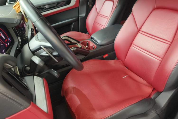 Used Porsche Cayenne 2024 Cayenne 3.0T Left Front Seat