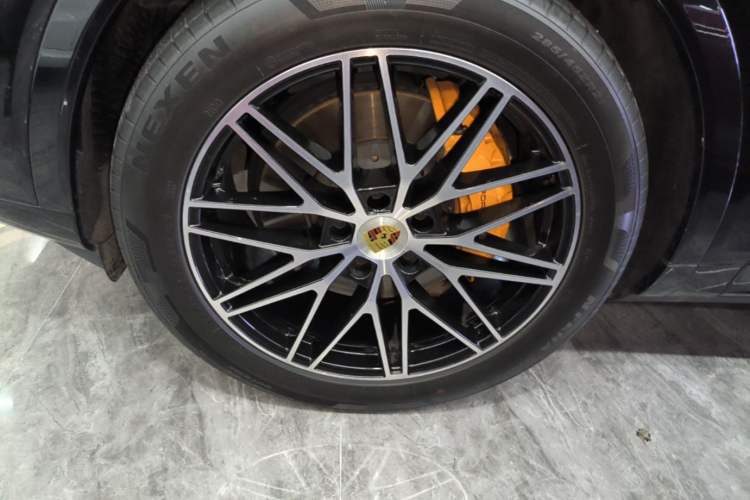 Used Porsche Cayenne 2024 Cayenne 3.0T Left Front Wheel Hub