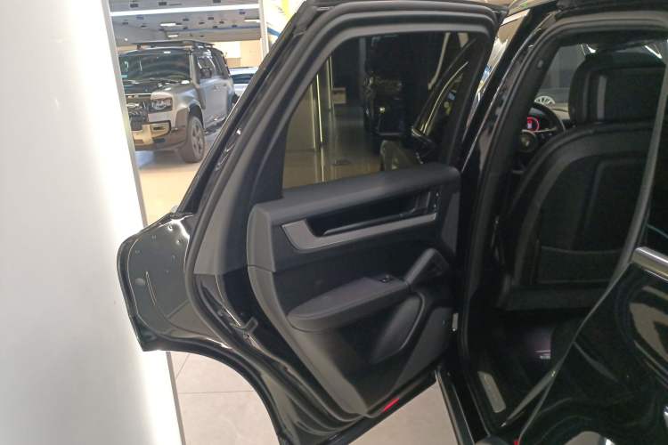 Used Porsche Cayenne 2024 Cayenne 3.0T Left Rear Door Interior