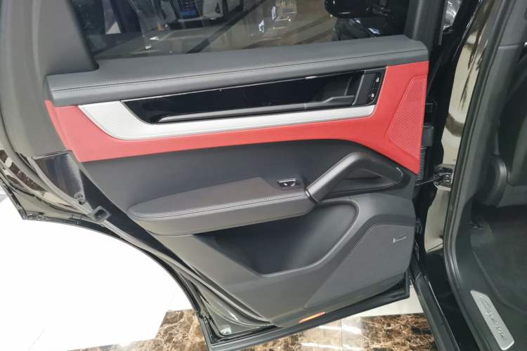 Used Porsche Cayenne 2024 Cayenne 3.0T Left Rear Door Interior