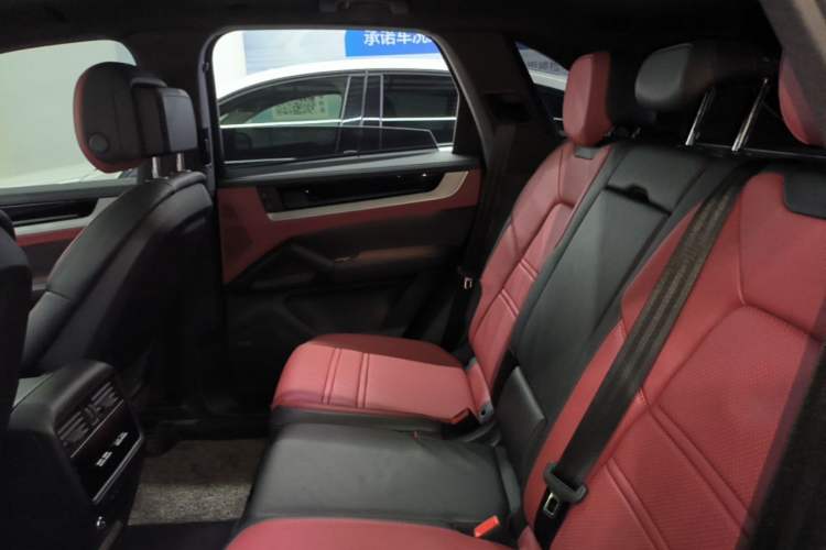 Used Porsche Cayenne 2024 Cayenne 3.0T Left Rear Seat