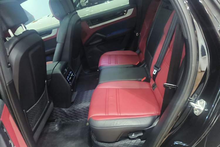 Used Porsche Cayenne 2024 Cayenne 3.0T Left Rear Seat