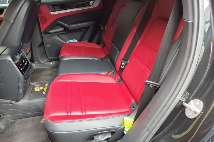 Used Porsche Cayenne 2024 Cayenne 3.0T Left Rear Seat