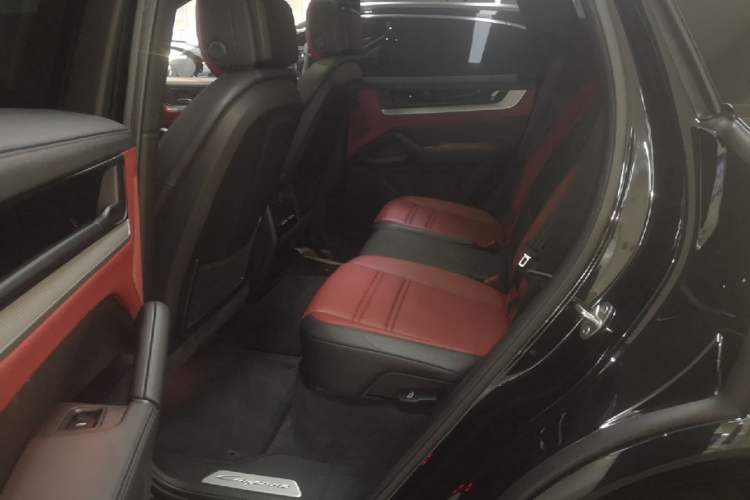 Used Porsche Cayenne 2024 Cayenne 3.0T Left Rear Seat