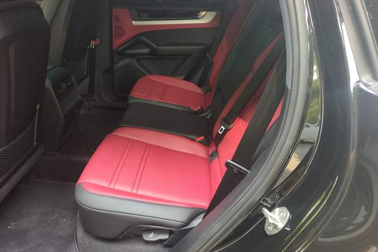 Used Porsche Cayenne 2024 Cayenne 3.0T Left Rear Seat