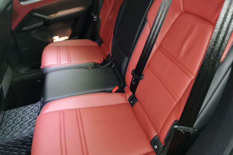 Used Porsche Cayenne 2024 Cayenne 3.0T Left Rear Seat