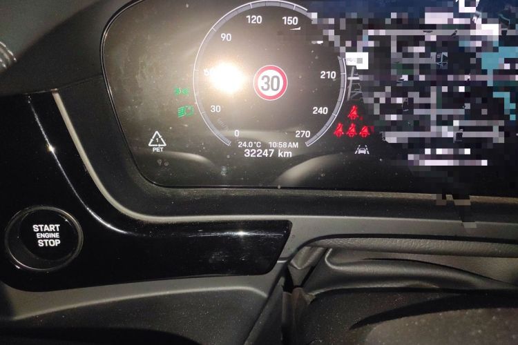 Used Porsche Cayenne 2024 Cayenne 3.0T Odometer Close Up