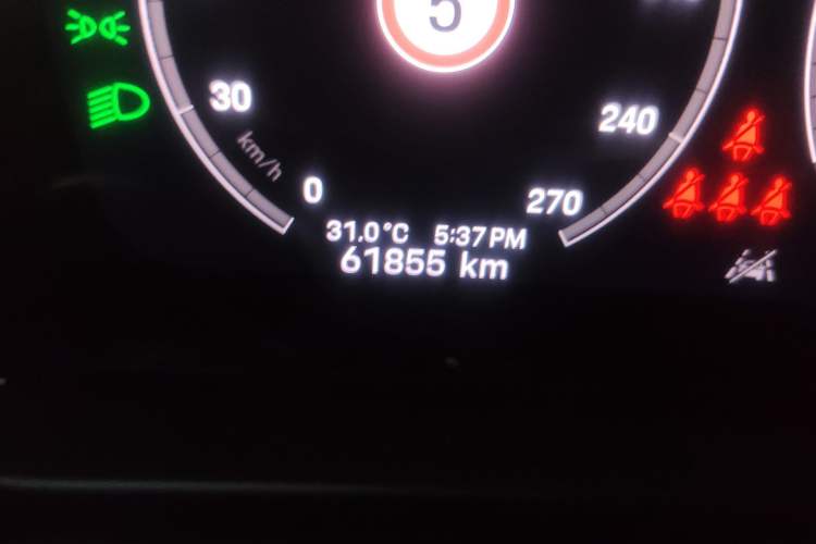 Used Porsche Cayenne 2024 Cayenne 3.0T Odometer Close Up