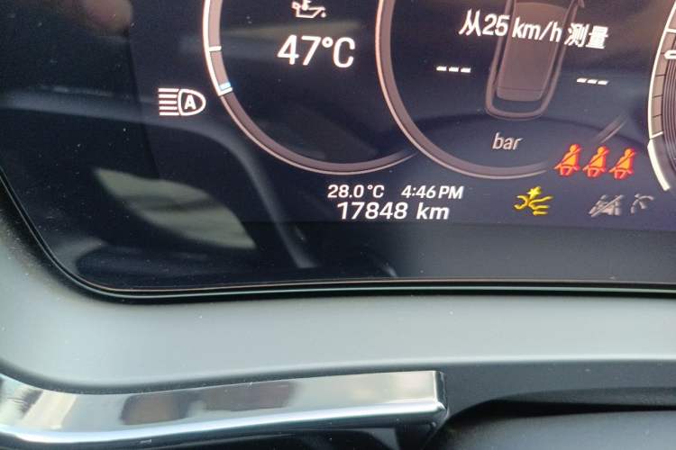 Used Porsche Cayenne 2024 Cayenne 3.0T Odometer Close Up