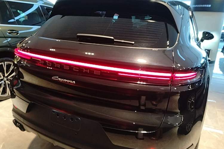 Used Porsche Cayenne 2024 Cayenne 3.0T Rear