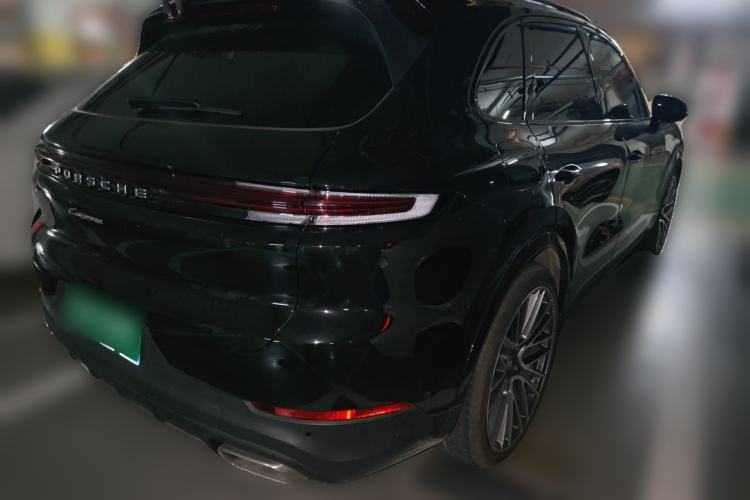 Used Porsche Cayenne 2024 Cayenne 3.0T Rear Right 45 Deg