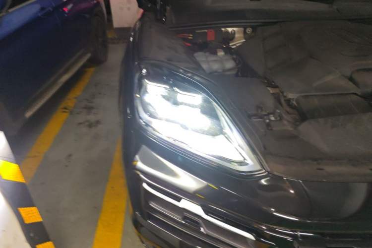 Used Porsche Cayenne 2024 Cayenne 3.0T Right Front Headlight