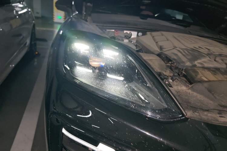 Used Porsche Cayenne 2024 Cayenne 3.0T Right Front Headlight