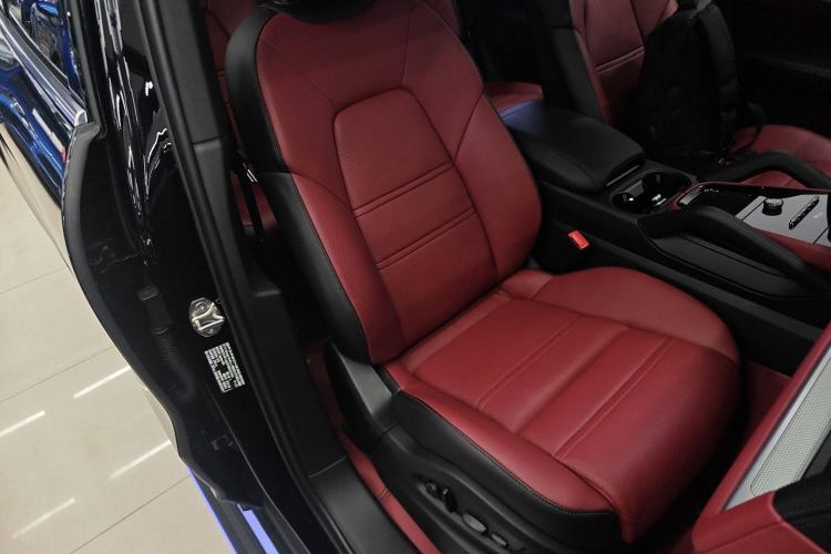 Used Porsche Cayenne 2024 Cayenne 3.0T Right Front Seat