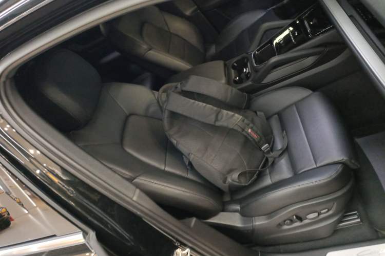 Used Porsche Cayenne 2024 Cayenne 3.0T Right Front Seat