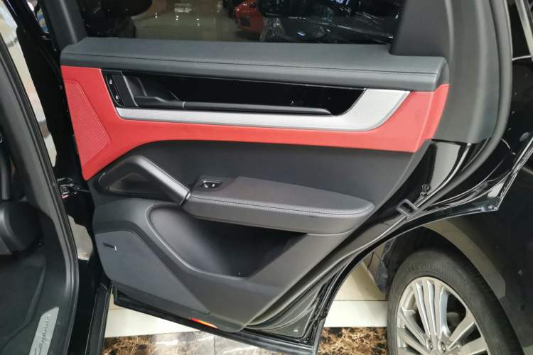 Used Porsche Cayenne 2024 Cayenne 3.0T Right Rear Door Interior