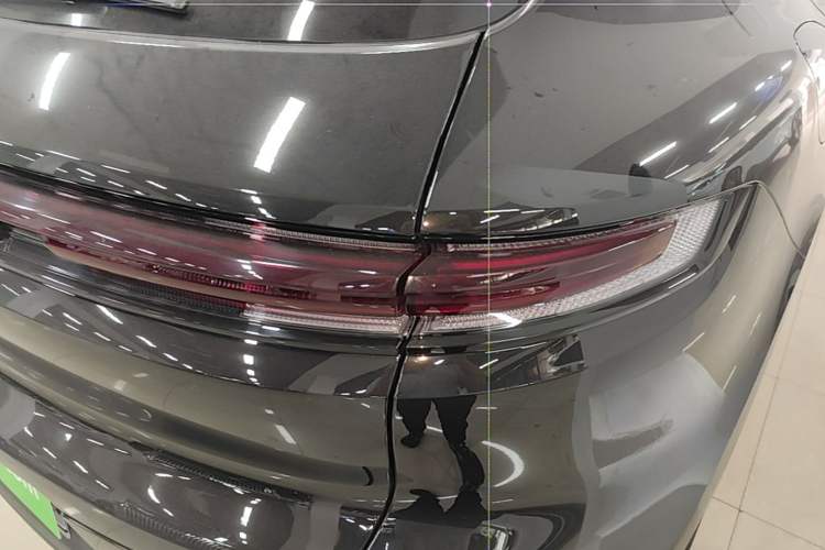 Used Porsche Cayenne 2024 Cayenne 3.0T Right Rear Taillight