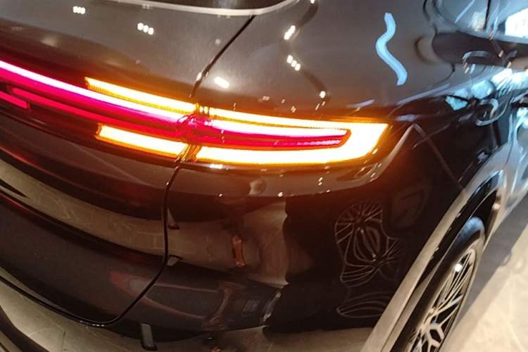 Used Porsche Cayenne 2024 Cayenne 3.0T Right Rear Taillight