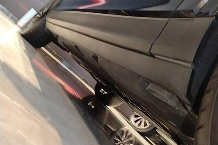 Used Porsche Cayenne 2024 Cayenne 3.0T Right Side Sill