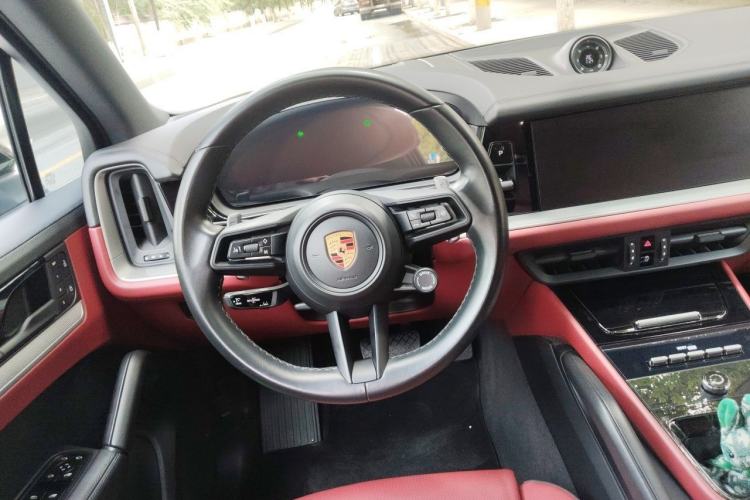 Used Porsche Cayenne 2024 Cayenne 3.0T Steering Wheel