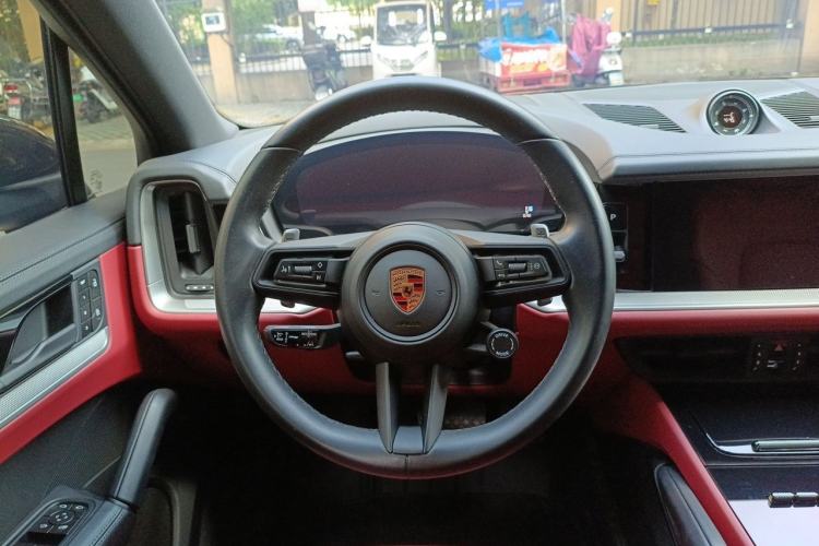 Used Porsche Cayenne 2024 Cayenne 3.0T Steering Wheel