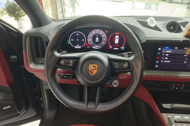 Used Porsche Cayenne 2024 Cayenne 3.0T Steering Wheel