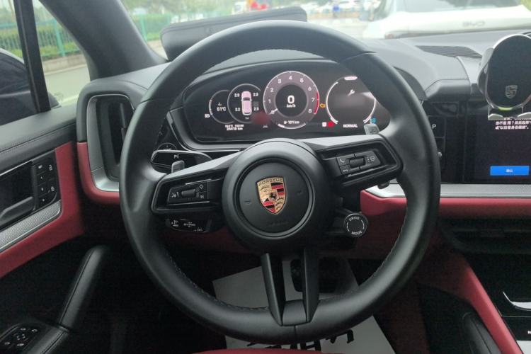 Used Porsche Cayenne 2024 Cayenne 3.0T Steering Wheel