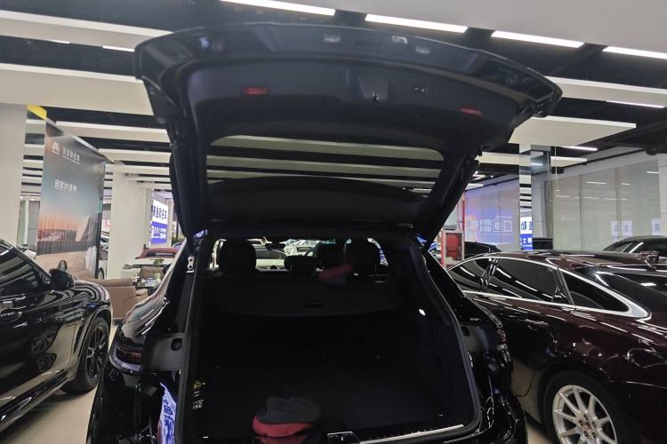 Used Porsche Cayenne 2024 Cayenne 3.0T Trunk