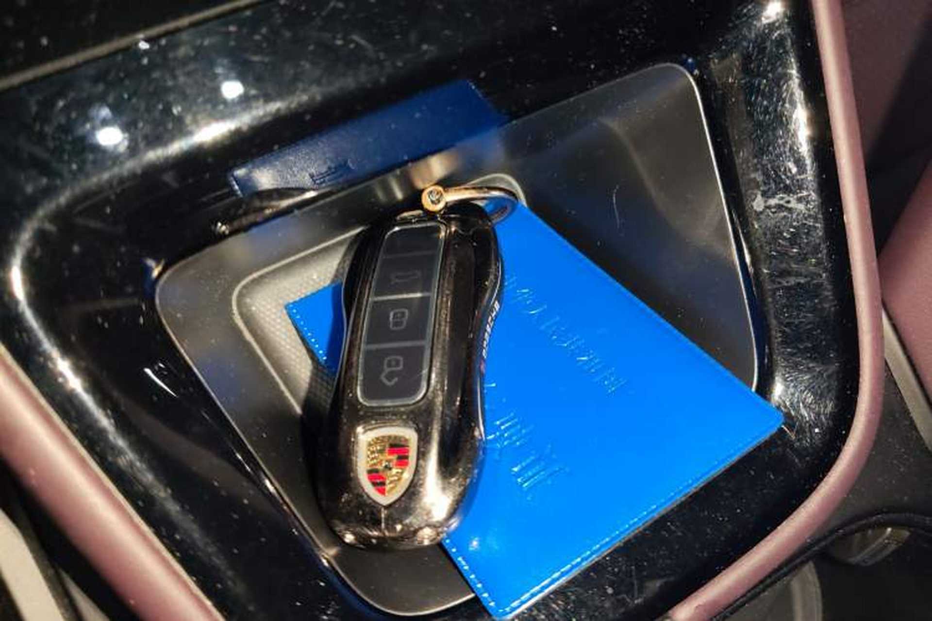 Used Porsche Cayenne 2024 Cayenne 3.0T Vehicle Key