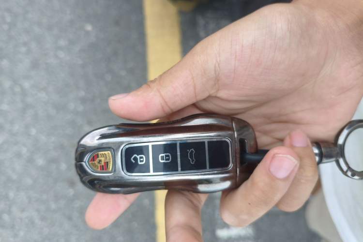 Used Porsche Cayenne 2024 Cayenne 3.0T Vehicle Key