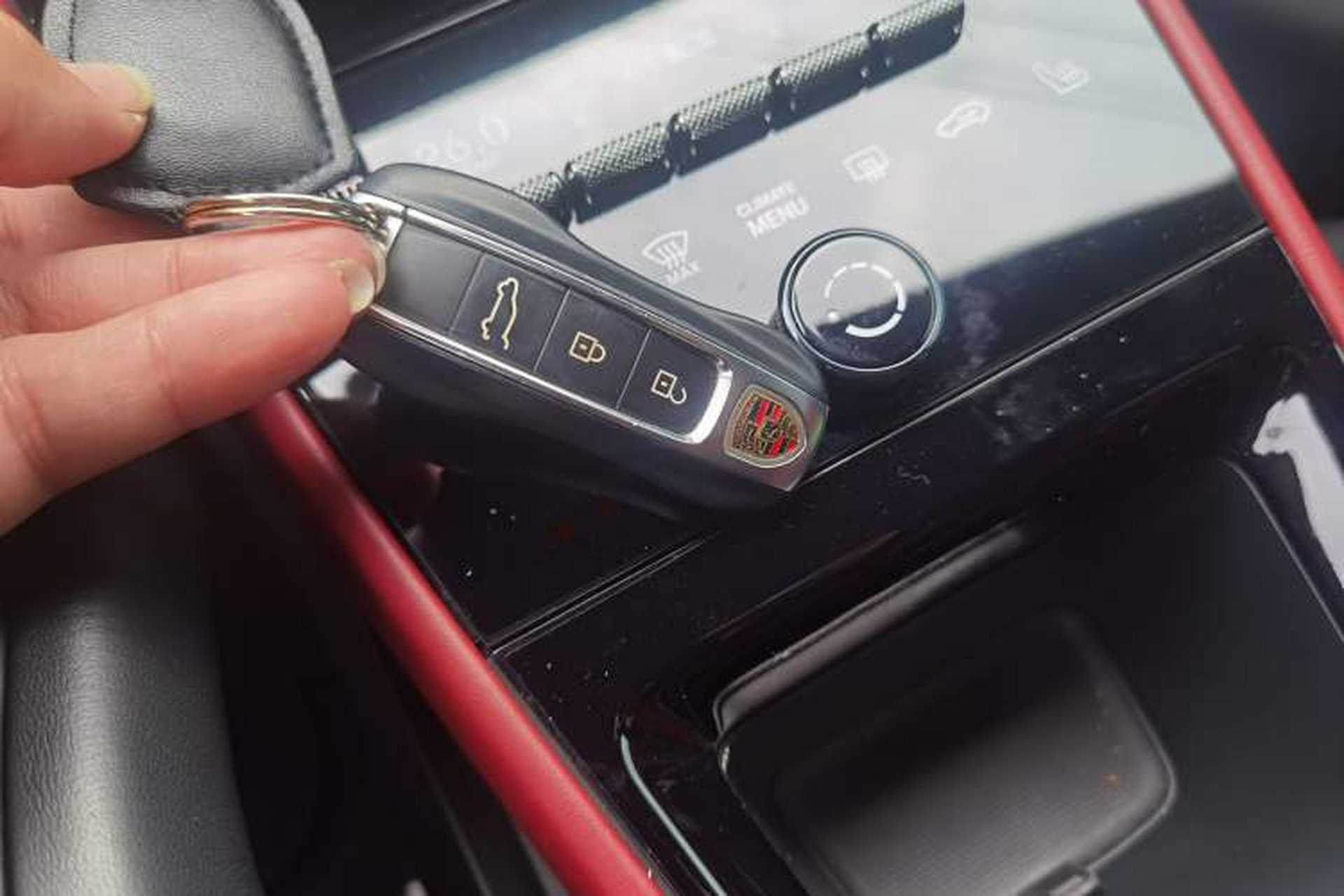Used Porsche Cayenne 2024 Cayenne 3.0T Vehicle Key